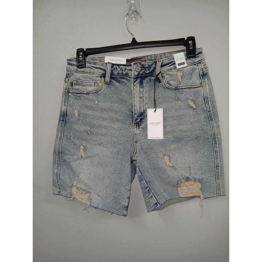 Judy Blue HW Mineral Wash Destroy Boyfriend Shorts - Picture 3 of 8